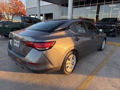 Used 2024 Nissan Sentra S image 7