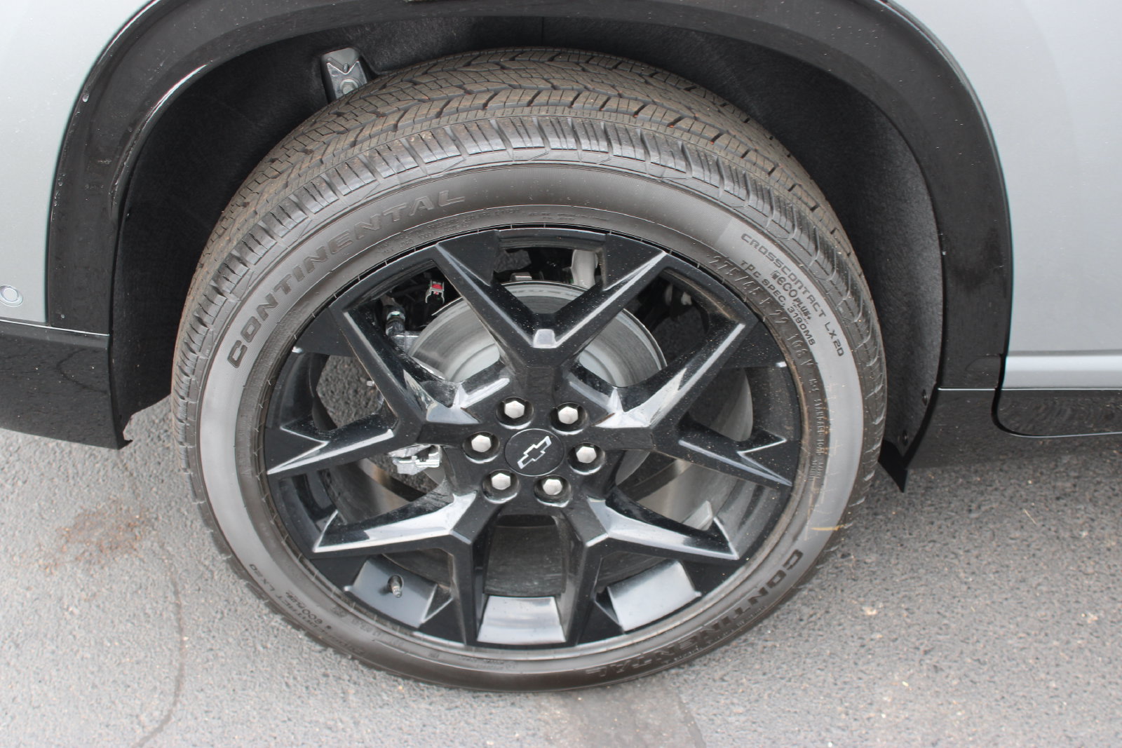 New 2026 Chevrolet Traverse RS w/ LPO, Floor Liner Package FWD image 29