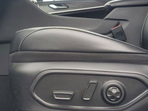 Used 2023 Jeep Grand Cherokee Limited image 17