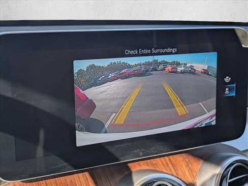 Used 2020 Mercedes-Benz GLC 300 4MATIC image 13