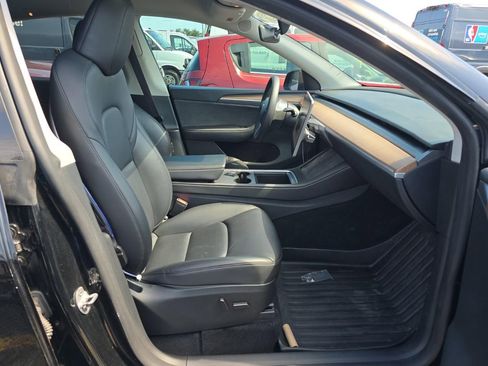 Used 2023 Tesla Model Y Long Range image 4