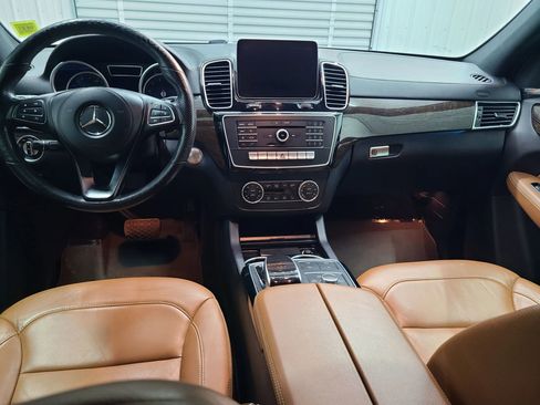 Used 2018 Mercedes-Benz GLS 450 4MATIC image 2