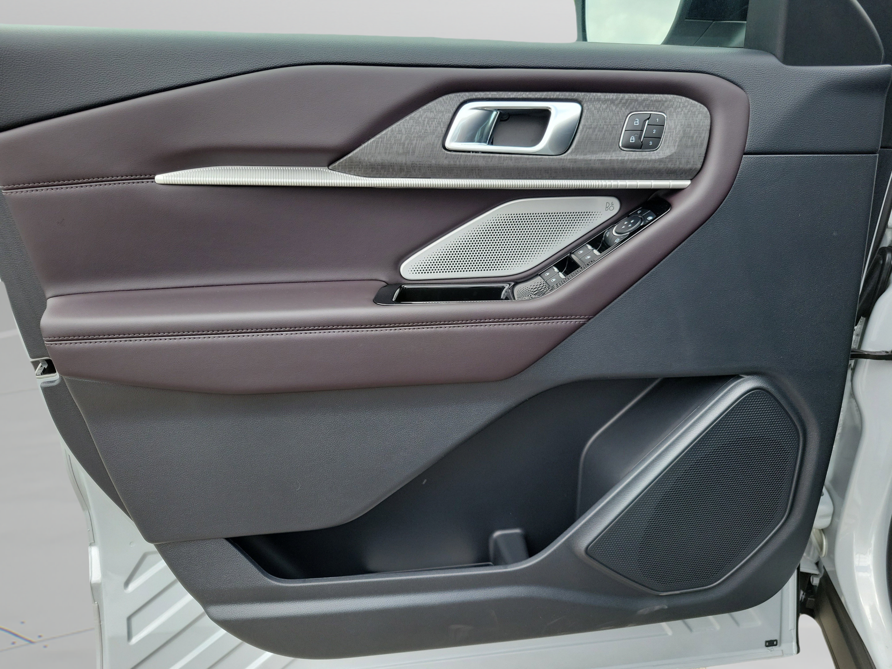 New 2026 Ford Explorer Platinum RWD image 18