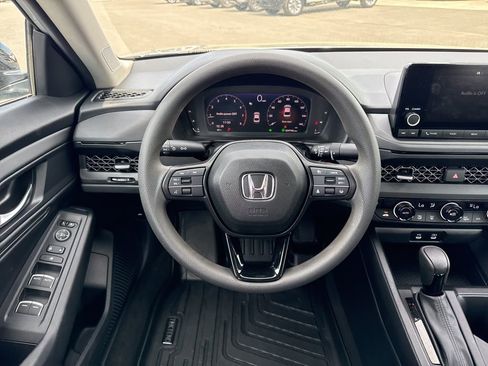 Used 2025 Honda Accord SE image 15