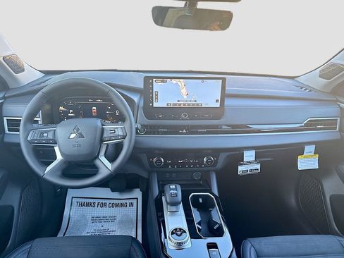 New 2026 Mitsubishi Outlander SE FWD image 24