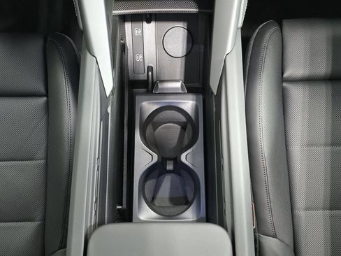 New 2026 Porsche Cayenne Electric AWD/4WD image 20