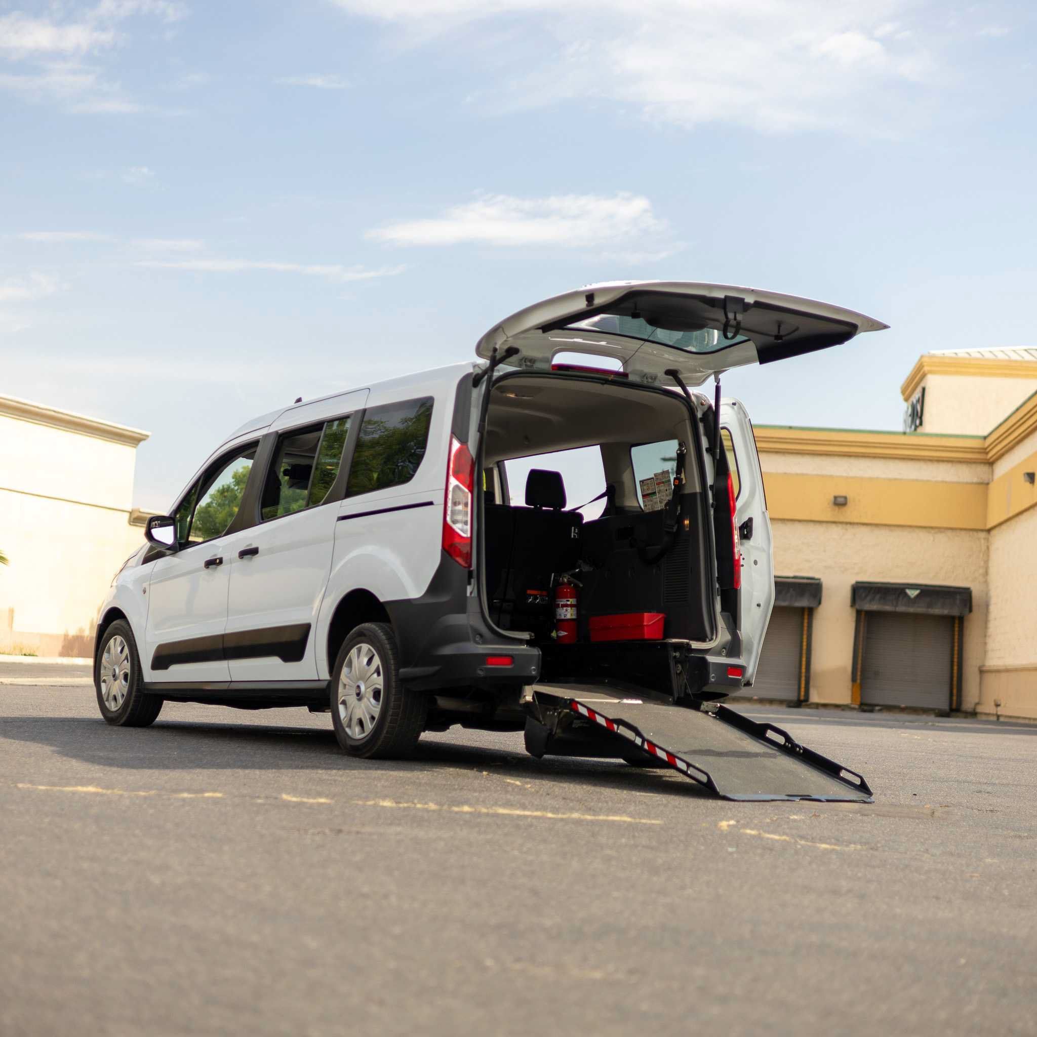 Used 2022 Ford Transit Connect XL FWD image 24