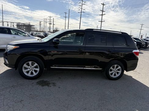 Used 2013 Toyota Highlander SE image 3