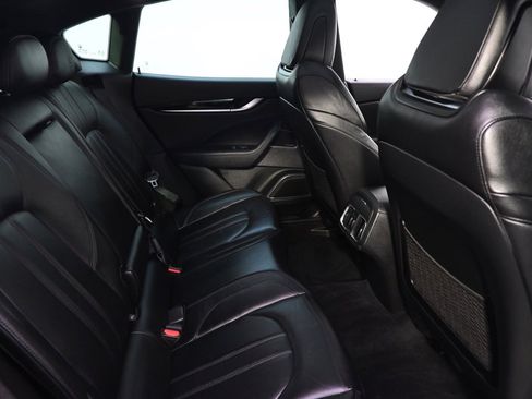 Used 2021 Maserati Levante GranSport image 18