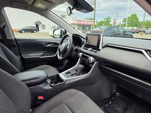 Used 2023 Toyota RAV4 XLE AWD/4WD image 11