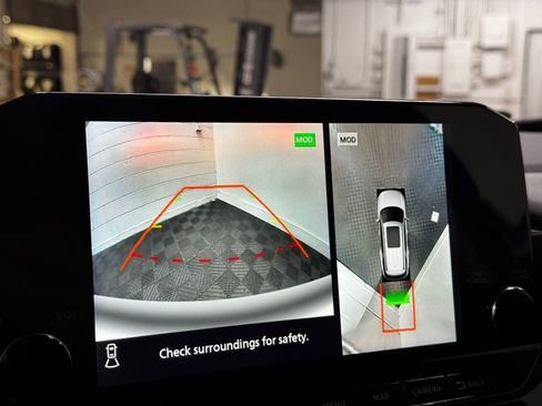 Used 2022 Nissan Pathfinder SL w/ Cargo Package image 13