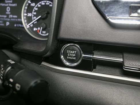 Used 2024 Mitsubishi Outlander SE AWD/4WD image 28