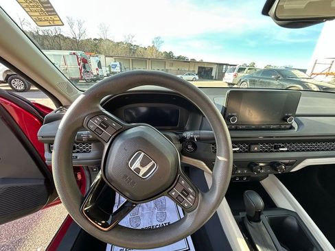 Used 2024 Honda Accord EX image 31