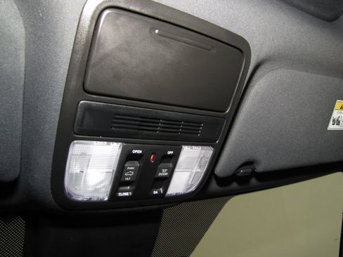 Certified 2023 Honda Odyssey Sport image 8