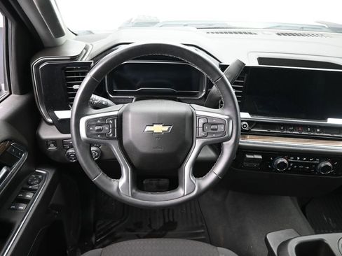 Used 2024 Chevrolet Silverado 2500 LT w/ Convenience Package image 22