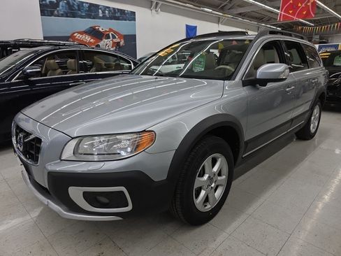 Used 2013 Volvo XC70 3.2 AWD/4WD image 3