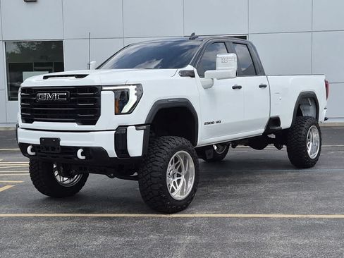 Used 2026 GMC Sierra 2500 Pro AWD/4WD image 1