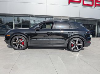 New 2025 Porsche Cayenne S video 2