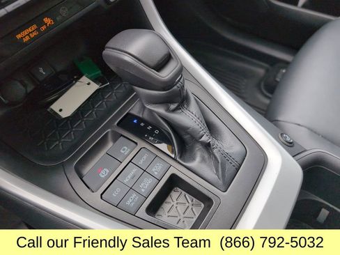 Certified 2022 Toyota RAV4 XLE image 24