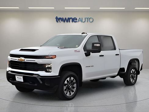 Used 2025 Chevrolet Silverado 2500 Custom w/ Z71 Off-Road Package AWD/4WD image 3