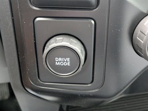 New 2025 Ford F250 XL w/ XL Chrome Package image 21