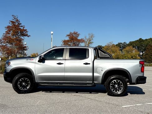 Used 2024 Chevrolet Silverado 1500 ZR2 w/ Technology Package image 26
