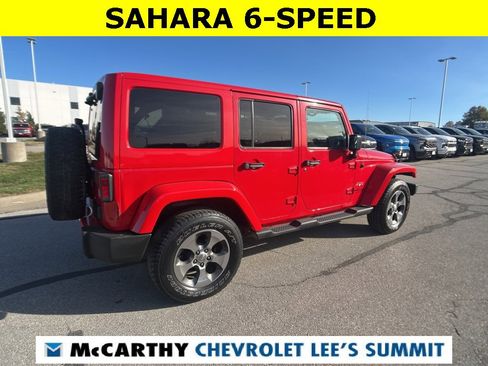 Used 2018 Jeep Wrangler Unlimited Sahara w/ Dual Top Group image 13