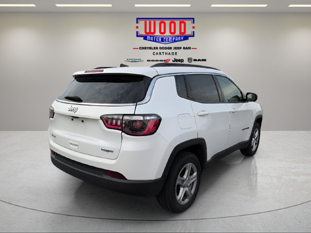 Used 2024 Jeep Compass Latitude AWD/4WD image 3