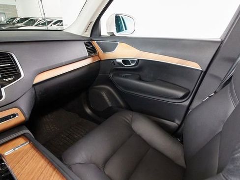 Certified 2024 Volvo XC90 T8 Plus w/ Protection Package Premier AWD/4WD image 7