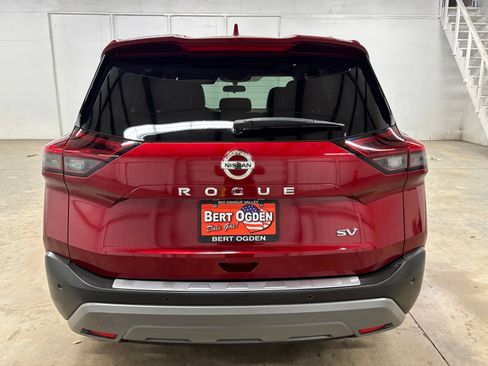 Used 2021 Nissan Rogue SV w/ Premium Package FWD image 6