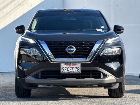 Used 2023 Nissan Rogue SV image 9