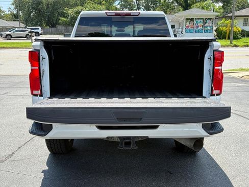 Used 2025 Chevrolet Silverado 2500 High Country w/ High Country Premium Package AWD/4WD image 23
