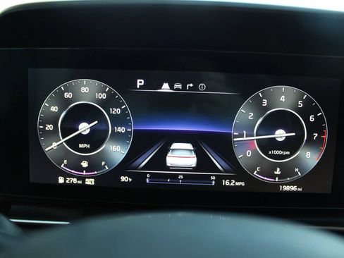 Used 2024 Kia Carnival SX FWD image 25