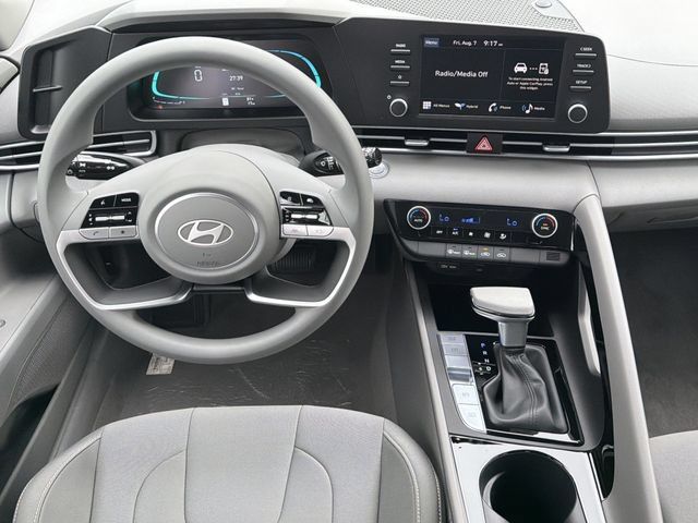 New 2026 Hyundai Elantra Hybrid FWD image 24