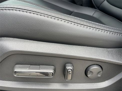 New 2025 Honda Pilot Touring image 26