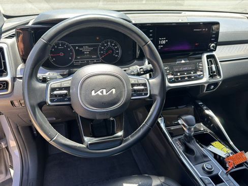 Used 2022 Kia Sorento SX FWD image 12
