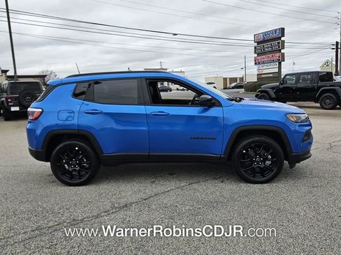 New 2026 Jeep Compass Latitude image 14