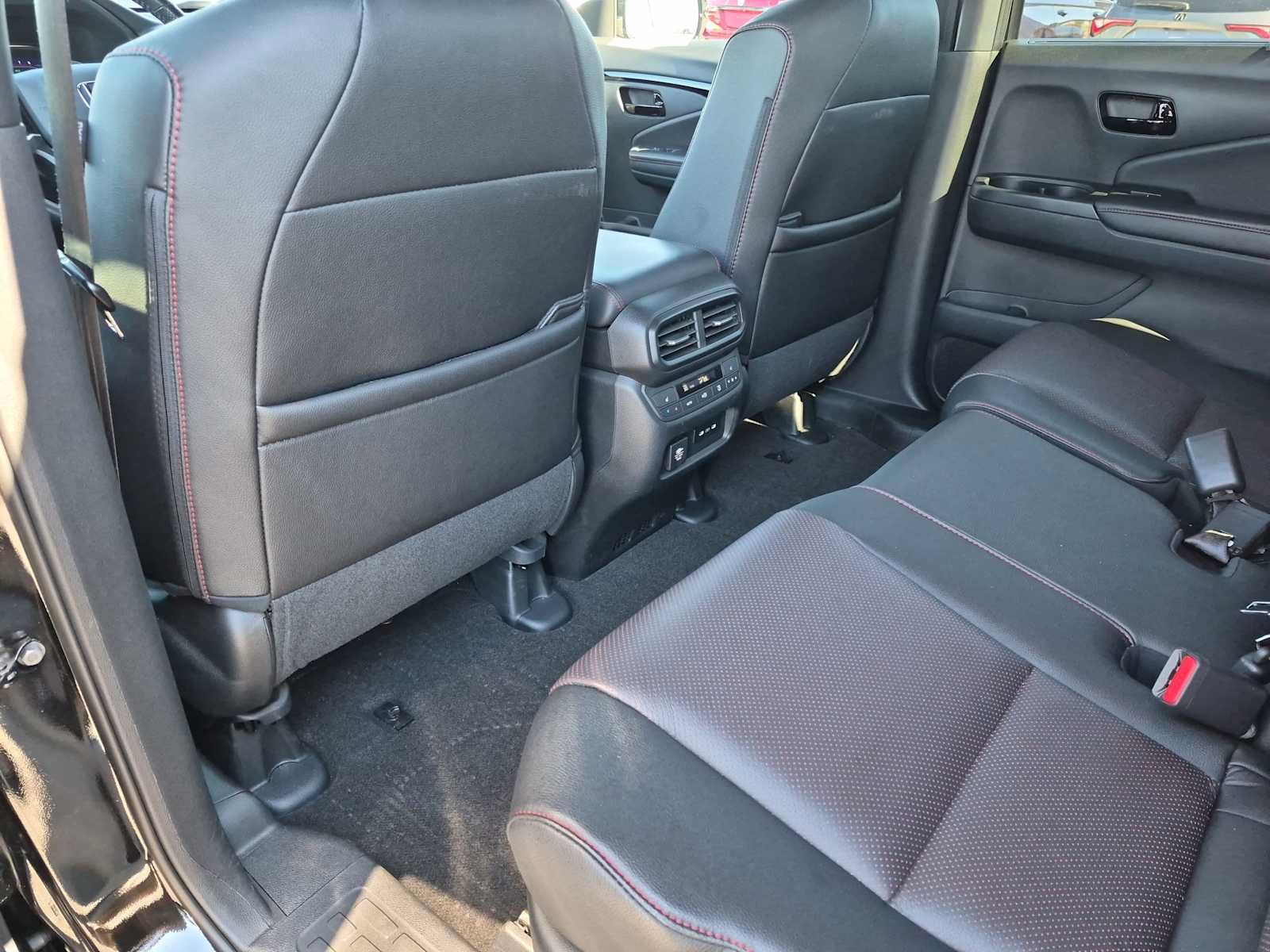 Certified 2024 Honda Passport Black Edition image 18