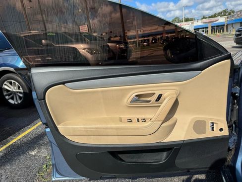 Used 2016 Volkswagen CC R-Line image 9