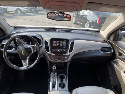 Used 2018 Chevrolet Equinox Premier FWD image 11