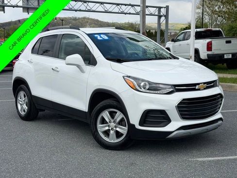 Certified 2020 Chevrolet Trax LT w/ Driver Confidence Package AWD/4WD image 1
