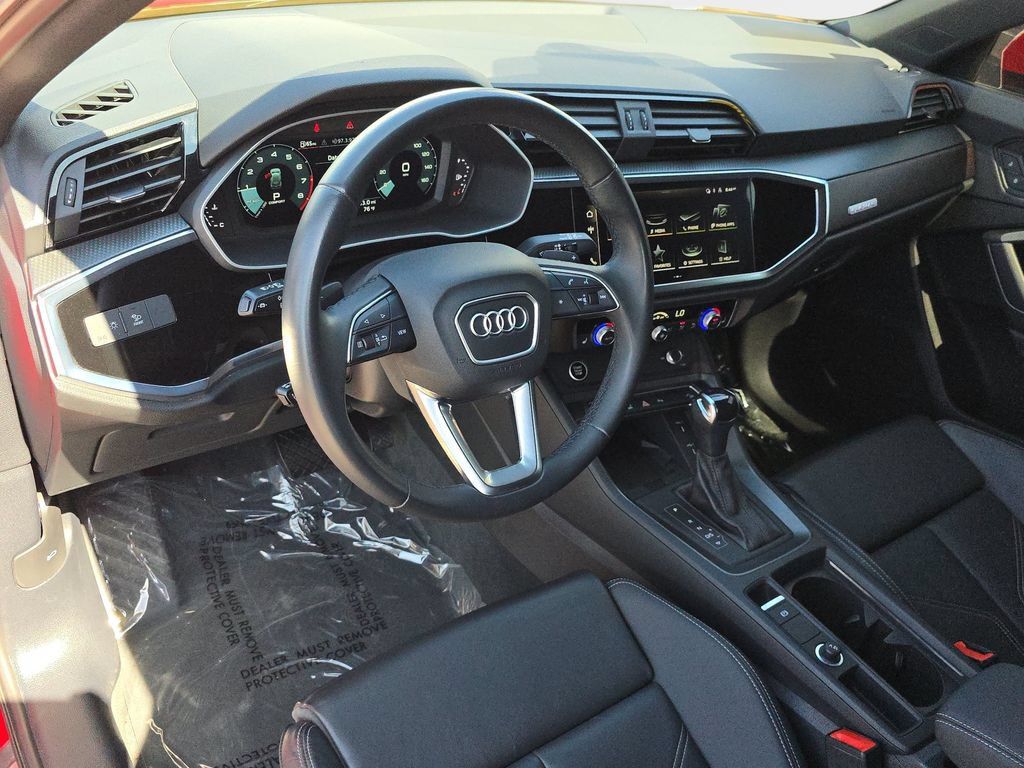 Certified 2023 Audi Q3 2.0T Premium Plus w/ Premium Plus Package AWD/4WD image 19