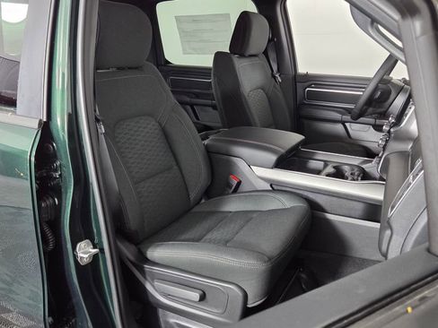 New 2026 RAM 1500 4x4 Crew Cab image 29