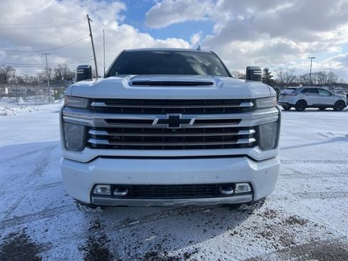 Used 2020 Chevrolet Silverado 2500 High Country w/ Z71 Off-Road Package image 2