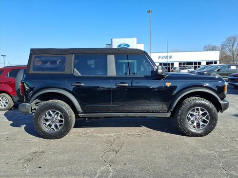 Used 2023 Ford Bronco Badlands image 29