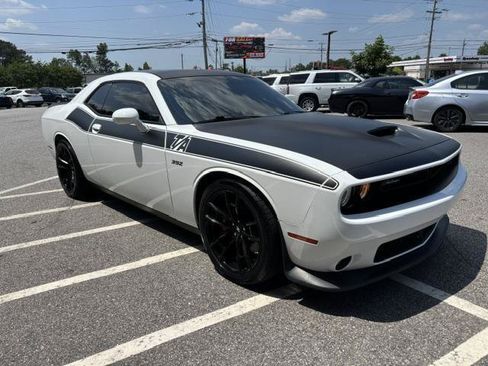 Used 2020 Dodge Challenger R/T Scat Pack w/ T/A Package RWD image 4