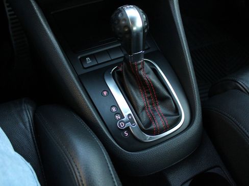 Used 2012 Volkswagen GTI 4-Door image 14