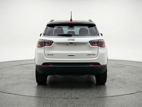 Used 2025 Jeep Compass Limited image 7