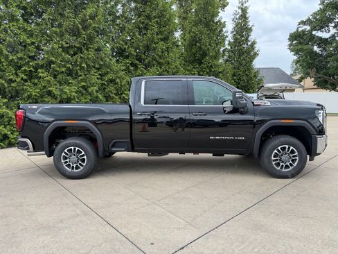 New 2026 GMC Sierra 2500 SLE w/ SLE Value Package; AWD/4WD image 32