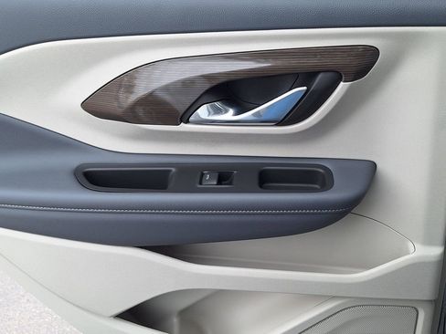 Used 2023 GMC Terrain Denali image 14